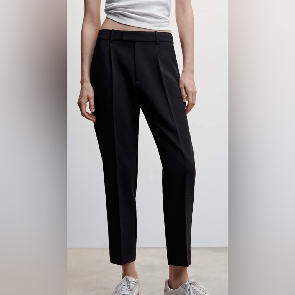 MANGO Pleat Straight Trouser. Size 14. Black.